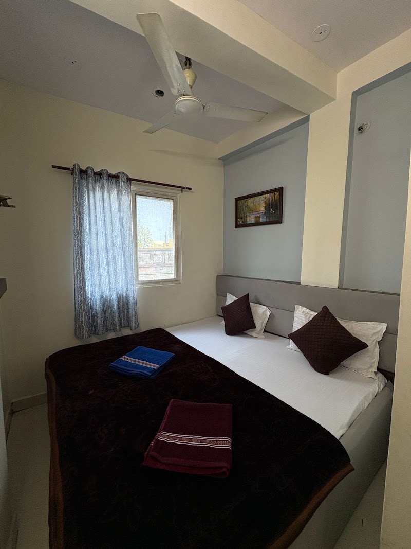 Khandelwal Guest House - Khandelwal Guest House, Mahakal Ghati, 5/10, Bharat Mata Mandir Marg, near Choubis Khamba, Jaisinghpura, Ujjain, Madhya Pradesh 456001, India