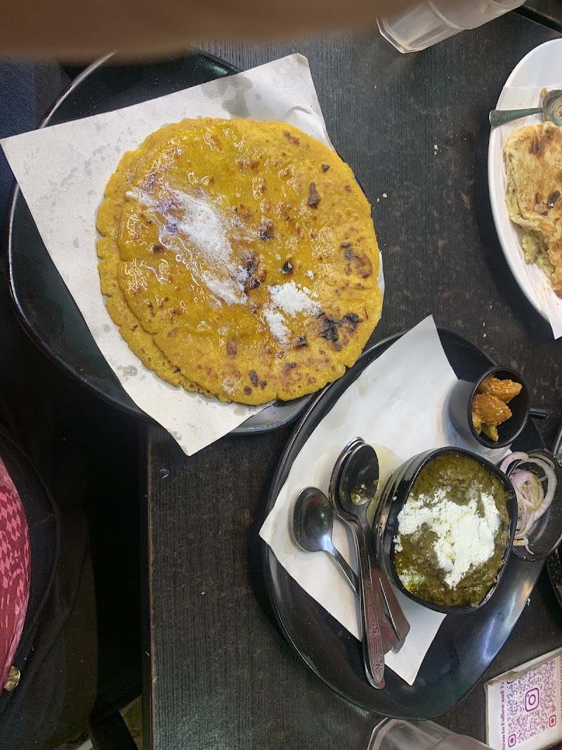 Ambarsari Chole Kulche - Ambarsari Chole Kulche corner, Shop No 1 24th, Link Corner, &, 33rd Rd, near Starbucks, beside Pizza Hut, Bandra West, Mumbai, Maharashtra 400052, India