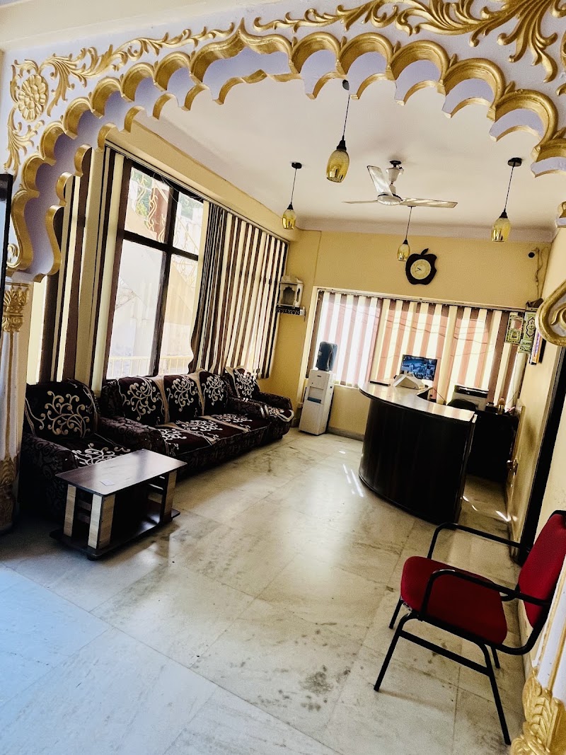 Hotel Kalika Palace - Hotel Kalika Palace Ambav Garh, F-18, near Fateh Sagar Lake, opp. Hotel Hilltop, Ambamata, Udaipur, Rajasthan 313001, India