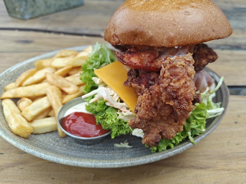 Frankton Arm Tavern - Frankton Arm Tavern, 14 Yewlett Crescent, Frankton, Queenstown 9300, New Zealand