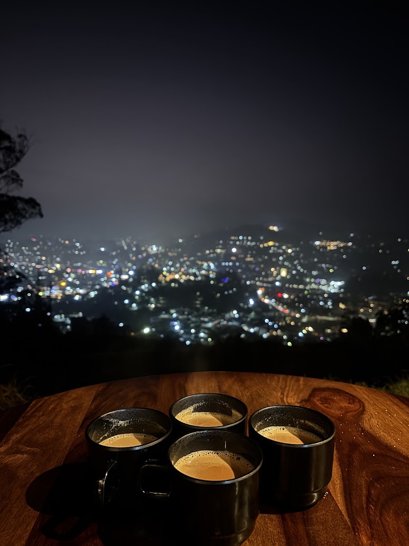 Cafe Sunset Boulevard - Cafe Sunset Boulevard Tiger Hl Rd, Thalayathimund, Ooty, Tamil Nadu 643001, India