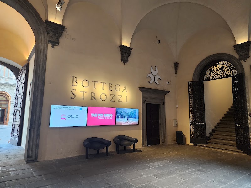 Cinema - Cinema, Piazza degli Strozzi, 50123 Firenze FI, Italy
