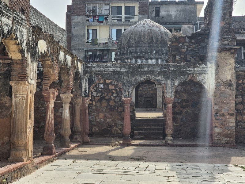 Zafar Mahal - Zafar Mahal, Mehrauli Village, Mehrauli, New Delhi, Delhi 110030, India