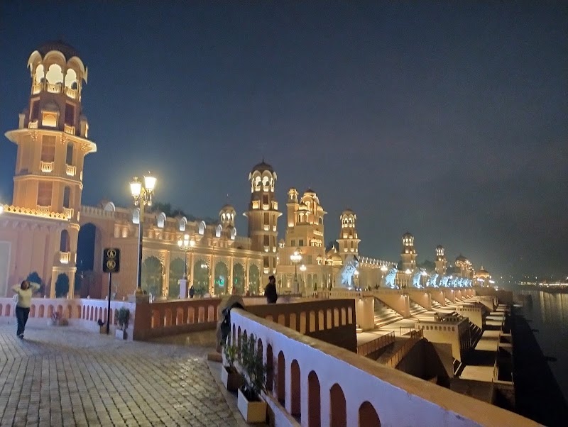 RIVER FRONT GHAT - RIVER FRONT GHAT 5RHJ+PJQ, Chambal River, Sakatpura, Electricity Board Area, Kota, Rajasthan 324006, India