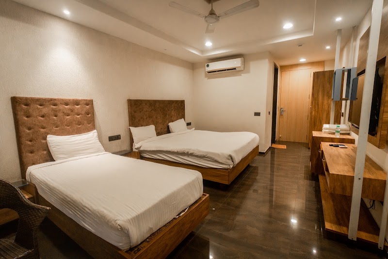 Chouhan Resort - Chouhan Resort NH 6, Durg Bypass, Pushpak Nagar, Chouhan Automobiles, near maruti Suzuki Arena, Durg Padmanabhpur, Bhilai, Smriti Nagar, Chhattisgarh 490020, India