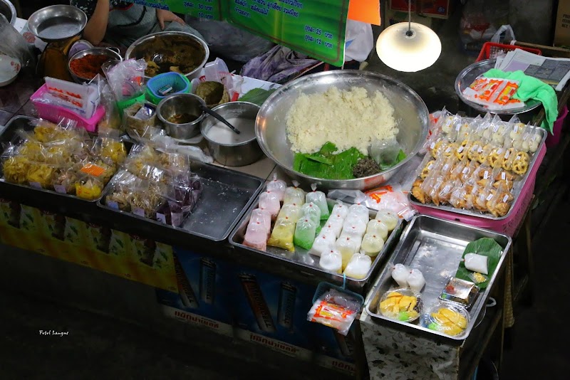 Bumrung Buri Market - Bumrung Buri Market 19/2 Nantaram Rd, Tambon Hai Ya, Amphoe Mueang Chiang Mai, Chang Wat Chiang Mai 50100, Thailand