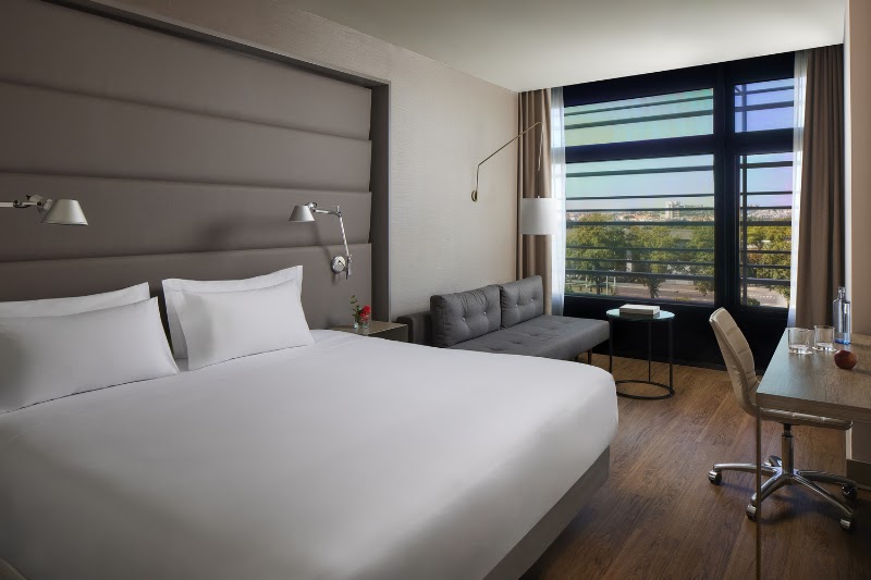 Hotel NH Sevilla Plaza de Armas - Hotel NH Sevilla Plaza de Armas C. Marqués de Paradas, 13, Casco Antiguo, 41001 Sevilla, Spain