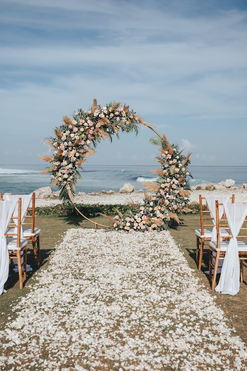 Bali Moon Wedding - Bali Moon Wedding Jl. Bukit Tinggi, D'Uma Sari Residence No.9, Br Kelod Kauh, Kapal, Beringkit, Kec. Mengwi, Kabupaten Badung, Bali 80351, Indonesia