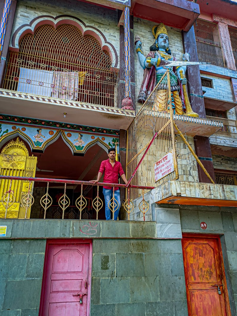 Swami Arvindanand Paramhans Ashram, Janki kund, Chitrakoot - Swami Arvindanand Paramhans Ashram, Janki kund, Chitrakoot, 5V66+3RR, MP SH 11, Janki Kund, Chitrakoot, Madhya Pradesh 485334, India