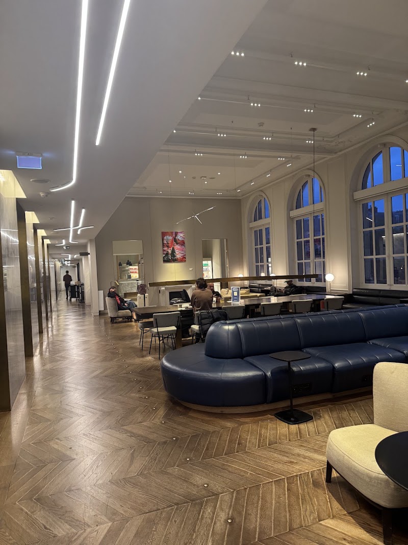 Eurostar Gare du Nord Business Premier lounge - Eurostar Gare du Nord Business Premier lounge Gare du Nord, 18 Rue de Dunkerque, 75010 Paris, France