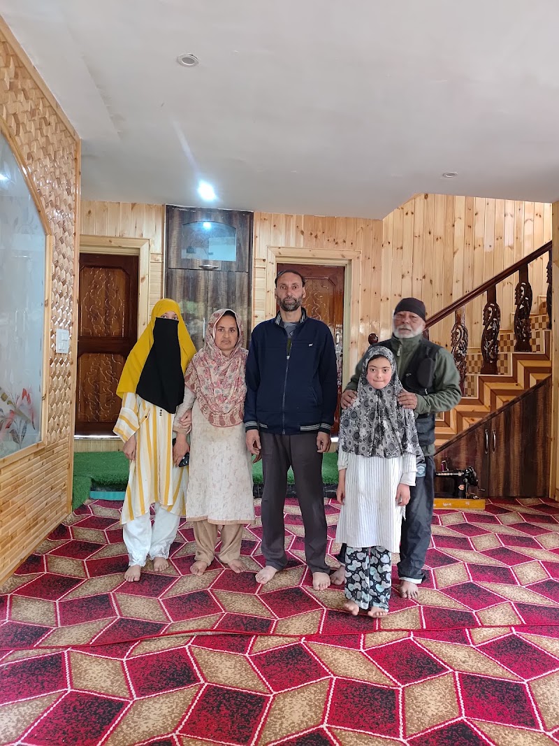 SunRise Home stay - SunRise Home stay JC52+2WP, Forest Block, 192202