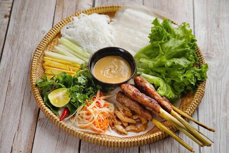 Sanur Resto - Melayu & VN Halal Cuisine - Sanur Resto - Melayu & VN Halal Cuisine Tầng 2, Level 2, 13 Đinh Tiên Hoàng, Hàng Trống, Hoàn Kiếm, Hà Nội 100000, Vietnam