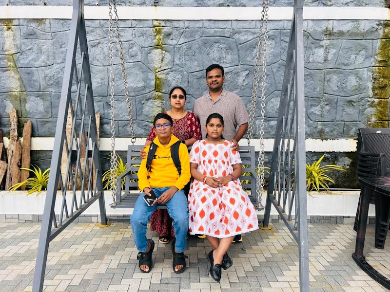 Silver Cascade, Munnar - Silver Cascade, Munnar, 23X5+Q33, Attukkad Waterfalls Road, Pallivasal, Munnar, Keralam 685612, India
