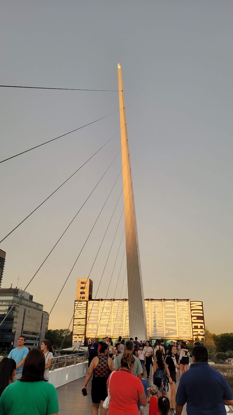 Puente de la Mujer - Puente de la Mujer, Rosario Vera Peñaloza 400, C1107 Cdad. Autónoma de Buenos Aires, Argentina