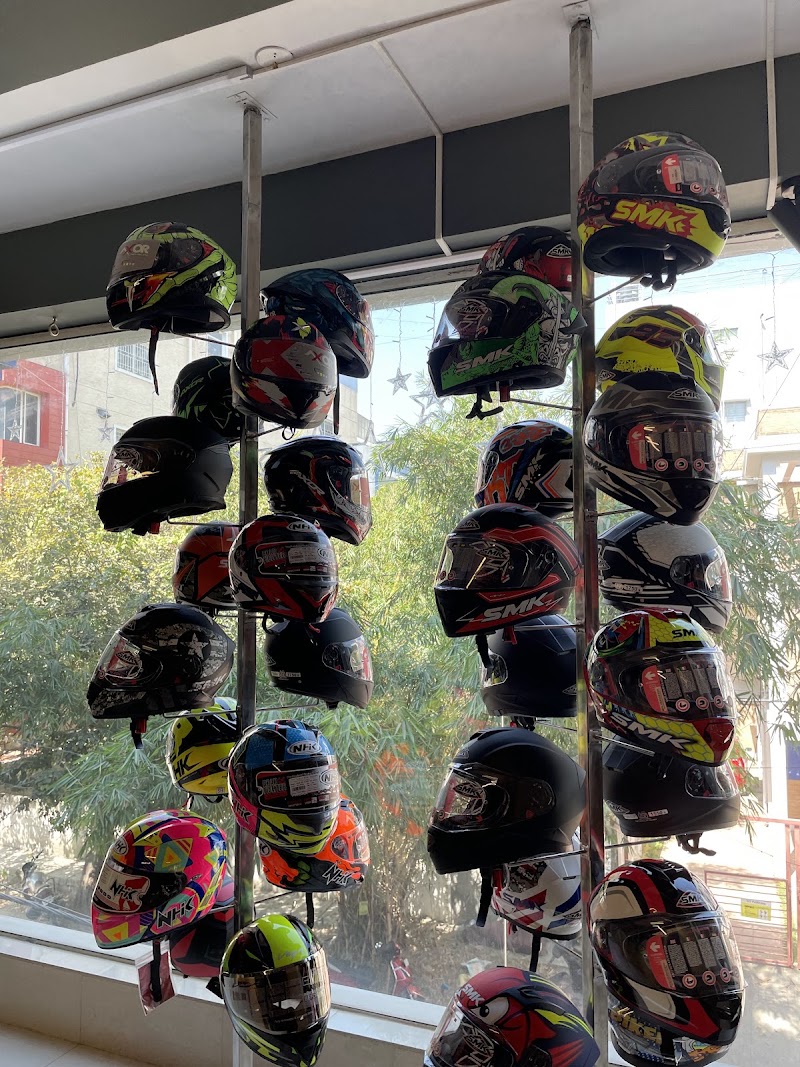 Gear n Ride - Gear n Ride 32/1/1, 1st Floor, FPM Towers, Above Silver Jewellery showroom 9th Main, 14th Cross Rd, opposite empire hotel, 6th Sector, HSR Layout, Bengaluru, Karnataka 560102, India