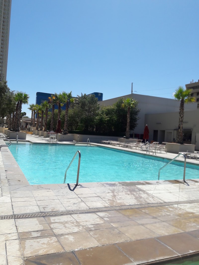 Luxury Suites International at The Signature - Luxury Suites International at The Signature 125 E Harmon Ave, Las Vegas, NV 89109, USA