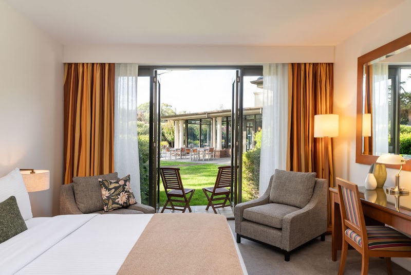 Yarra Valley Lodge - Yarra Valley Lodge, 2 Heritage Ave, Chirnside Park VIC 3116, Australia