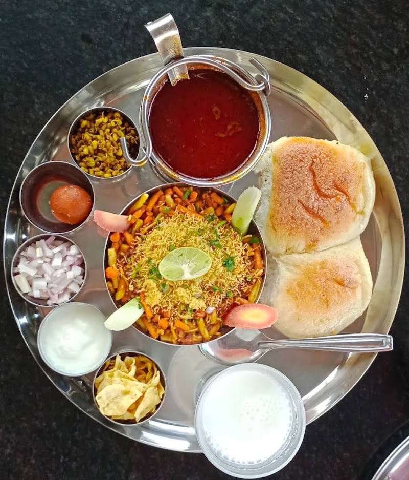 Rajtoran Misal House & Mutton Bhakri veg-non veg Branch No-3
