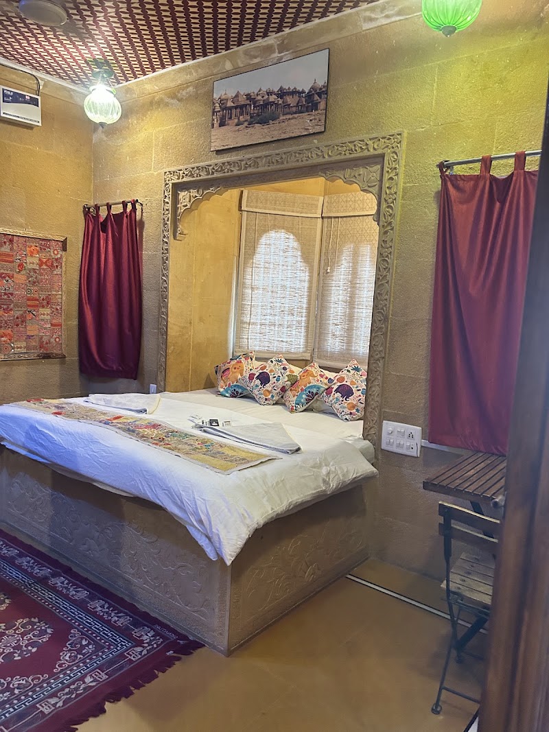 Hotel Pol Haveli Jaisalmer - Hotel Pol Haveli Jaisalmer Metre straight, 90, Geeta Ashram Rd, Malka Pol, Jaisalmer, Kishan Ghat, Rajasthan 345001, India