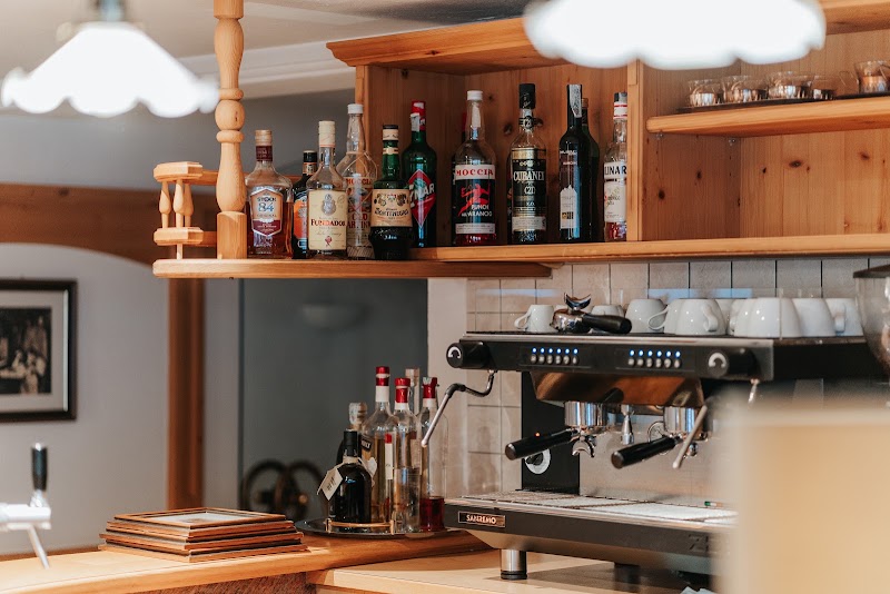 Hotel Garni Mirabel - Hotel Garni Mirabel Str. J. Skasa, 5, 39047 Santa Cristina Valgardena BZ, Italy