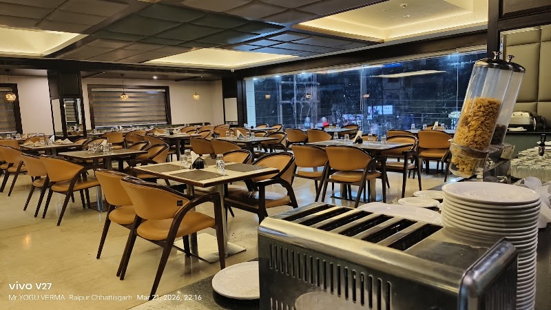 Flavours The Restaurant - Flavours The Restaurant Pandri Road, &, Vidhan Sabha Rd, Pandri, Raipur, Chhattisgarh 492004, India