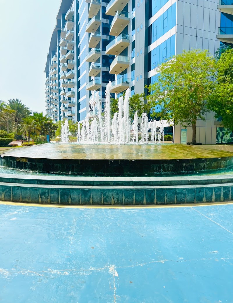 Palm Jumeirah North/South Residence - Palm Jumeirah North/South Residence 446R+92G Palm - Jumeirah Rd - Nakhlat Jumeira - Dubai - United Arab Emirates