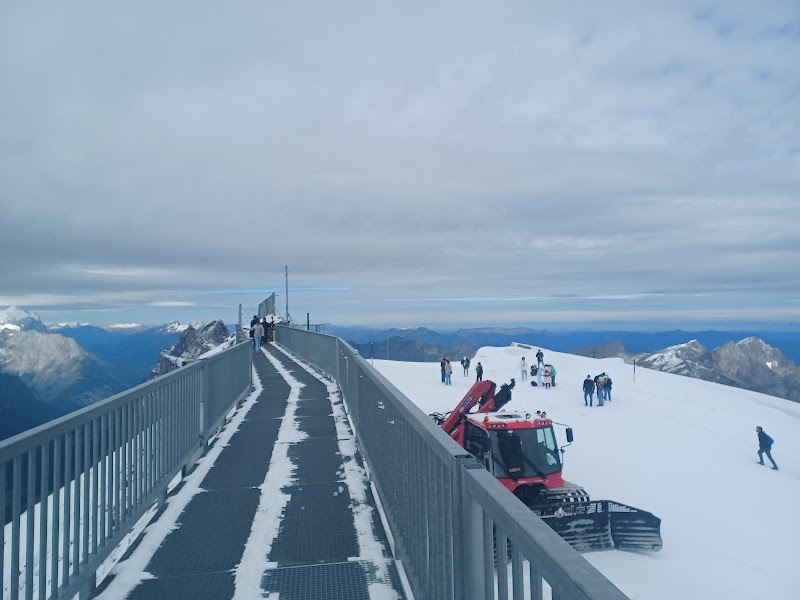 Titlis Glacier Cave - Titlis Glacier Cave, Gerschnistrasse 12, 6390 Engelberg, Switzerland