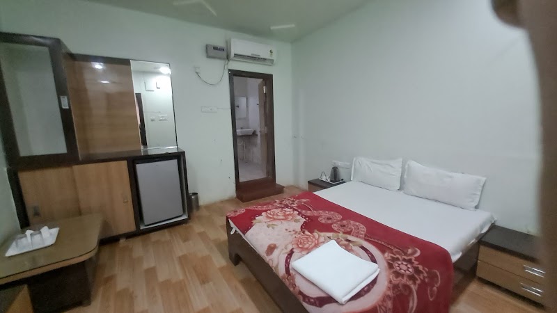 Dormitory Lucknow Junction (Lko) - Dormitory Lucknow Junction (Lko), RWJF+9J8, Preeti Nagar, Railway Colony, Charbagh, Lucknow, Uttar Pradesh 226004, India