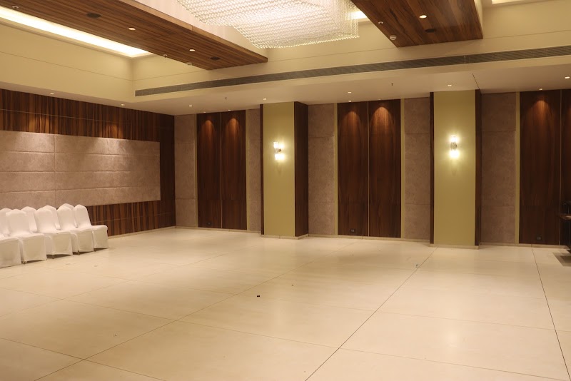 Golden Tulip Grand View Resort Candolim Goa - Golden Tulip Grand View Resort Candolim Goa, 315, Survey No 18/4 Bamon Vaddo, Hill Top Villa, Bardez, 4, Bamon Vadd, Bammon Vaddo, Candolim, Goa 403515, India