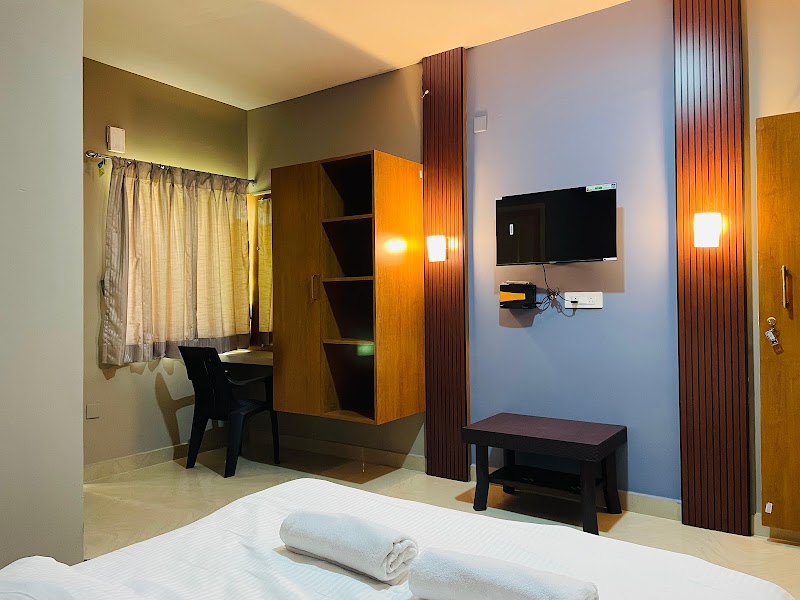 Ratna Residency Boarding & Lodging - Ratna Residency Boarding & Lodging Ratna Residency, Karavali junction, Udupi - Malpe Rd, opp. Red stone Enclave Apartment, behind Deepti hardware, Udupi, Karnataka 576103, India