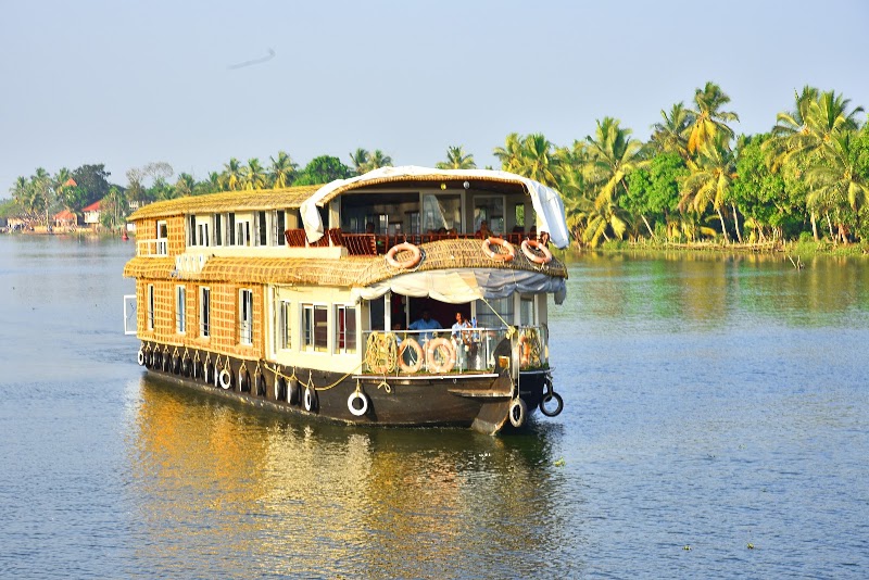 Whispering Waters Houseboat - Whispering Waters Houseboat Nehru Trophy Finishing Point, Road, Pallathuruthy, Alappuzha, Kerala 688003, India