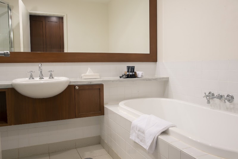 Yarra Valley Lodge - Yarra Valley Lodge, 2 Heritage Ave, Chirnside Park VIC 3116, Australia
