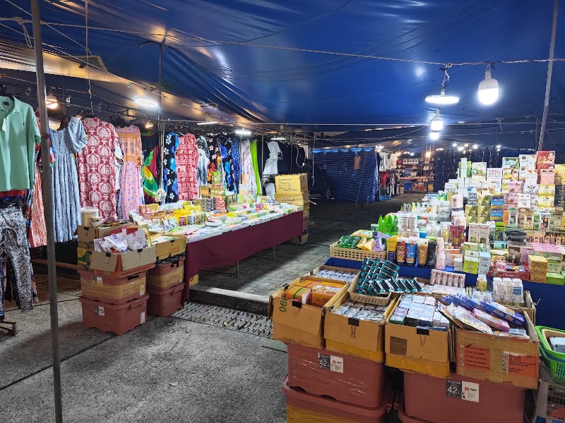 Karon Night Market - Karon Night Market 456, Karon Beach, Tambon Karon, Amphoe Mueang Phuket, Chang Wat Phuket 83100, Thailand