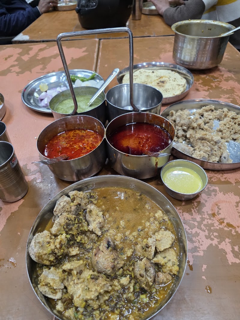 SHARMA BHOJNALAYA - SHARMA BHOJNALAYA Udaipur-Chittorgarh Rd, Mangalwad, Rajasthan 312024, India