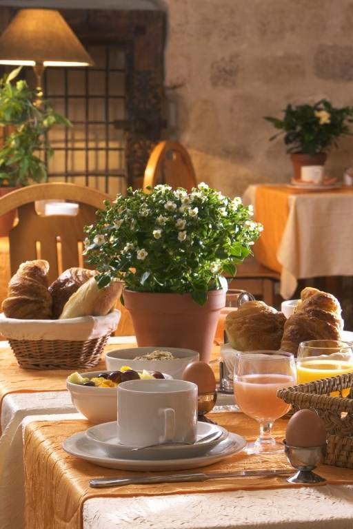 Hotel France Louvre - Hotel France Louvre 40 Rue de Rivoli, 75004 Paris, France