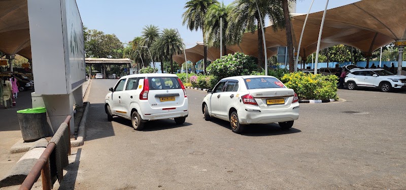 Taxi Pickup Point - Taxi Pickup Point Chhatrapati Shivaji International Airport Terminal 1, Navpada, Vile Parle East, Vile Parle, Mumbai, Maharashtra 400099, India