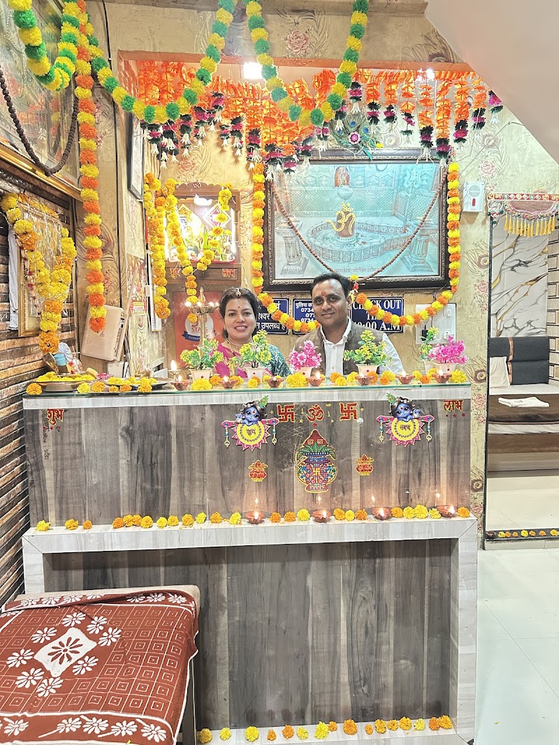 hotel mahakal ashray - hotel mahakal ashray, 134, opp. Mahakal Mandir, Kot Mohalla, Jaisinghpura, Ujjain, Madhya Pradesh 456006, India