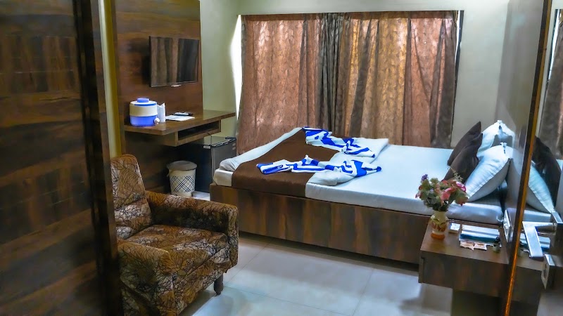 Apana Hotel - Apana Hotel, Before Collector Office, PX9P+FX8, Fort Rd, Bhavsarwada, Diu, Gujarat 362520, India