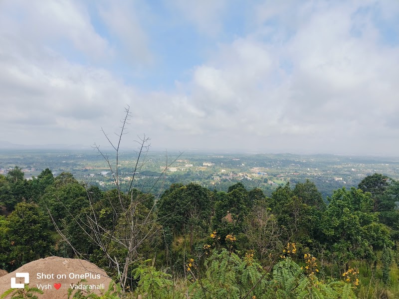 Muthurayaswamy Betta - Muthurayaswamy Betta Unnamed Road, Bettahalli Kaval, Ravugodlu, Karnataka 562112, India
