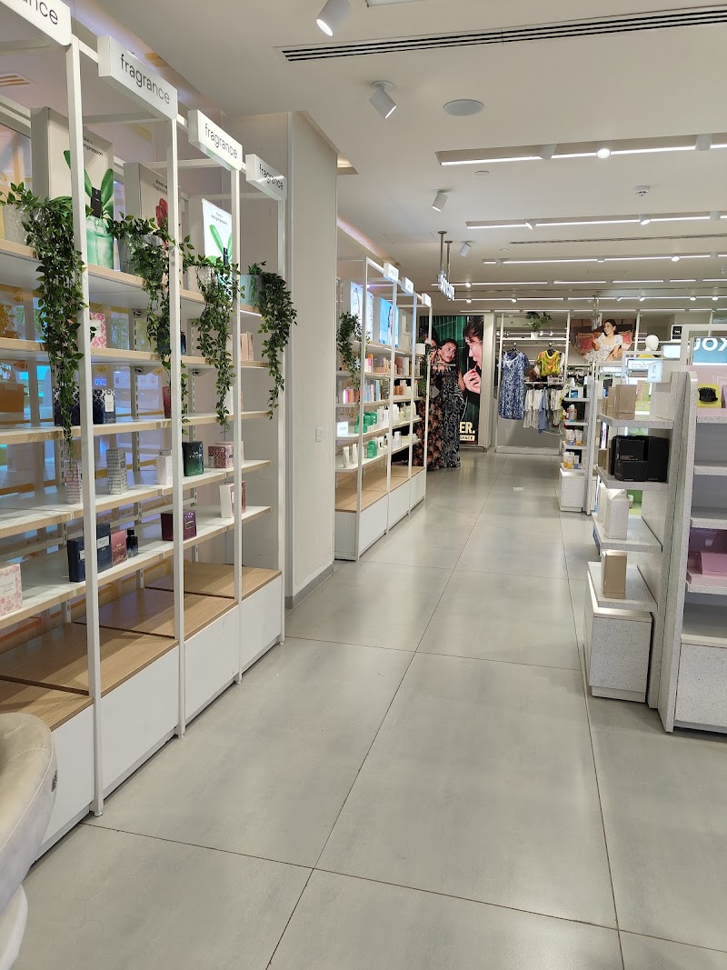 AZORTE - AZORTE GF, FF, SF, SCO No. 335, 336, 337, Sector 29 Urban Estate, Wazirabad, Tehsil, Gurugram, Haryana 122009, India