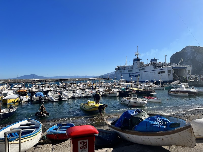 Terminal Aliscafi Capri - Terminal Aliscafi Capri Molo Principale, 80073 Capri NA, Italy