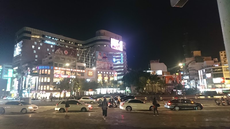 Hsinchu Train Station - Hsinchu Train Station, East District, Hsinchu City, Taiwan 300