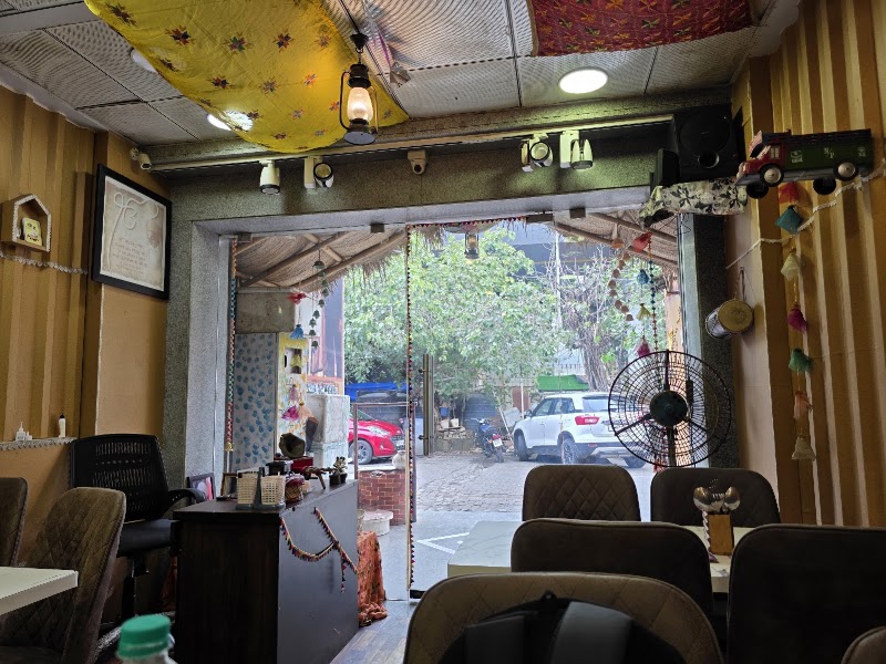 Tandoori Hut RPD - Tandoori Hut RPD 64, K 26, New Link Rd, opp. Bikaji Sweets, Old Sonal Industrial Estate, Kanchpada, Malad West, Mumbai, Maharashtra 400064, India