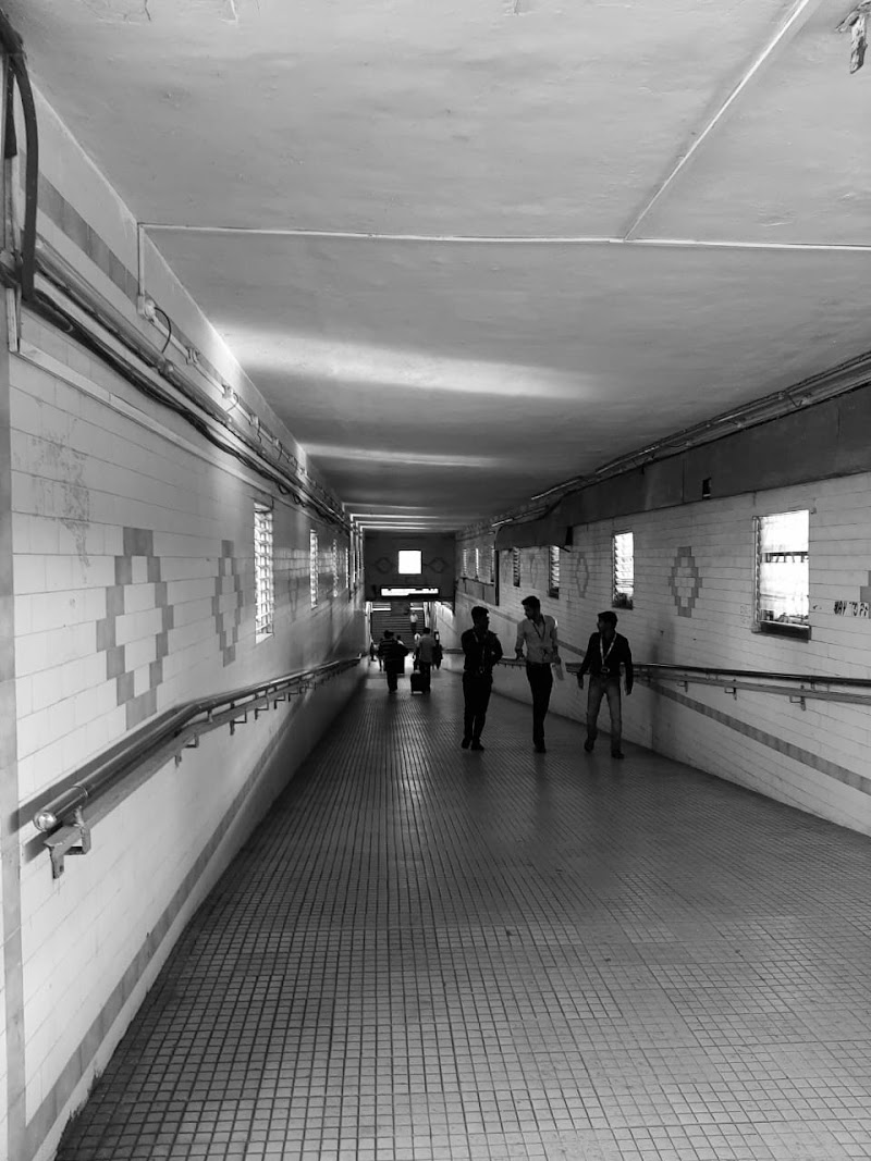 Bandra Terminus - Bandra Terminus, Naupada, Bandra East, Mumbai, Maharashtra 400051, India