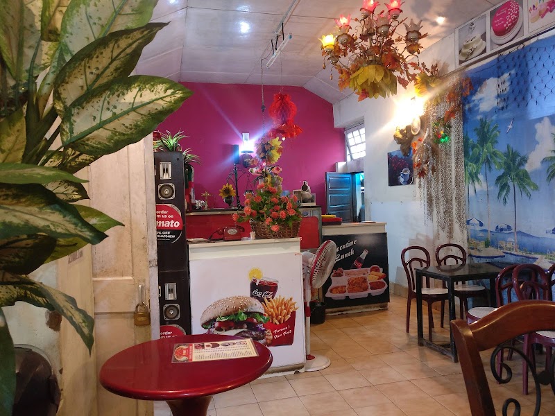 New Freemans Family Restaurant & Bakers - New Freemans Family Restaurant & Bakers GT Rd, opp. to Shanthi Church, near East End Petrol Bunk, Stuart Hill, Madikeri, Karnataka 571201, India