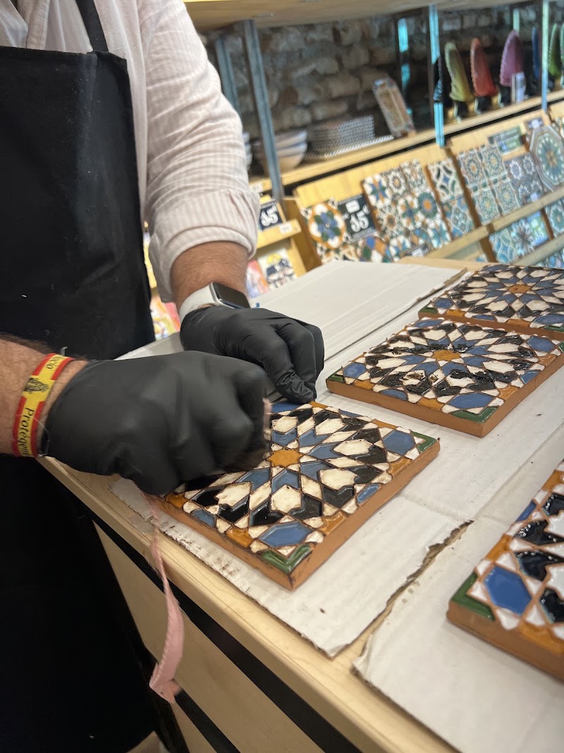 CERAMICAS SEVILLA - TRIANA - CERAMICAS SEVILLA - TRIANA C. San Jorge, 14, 41010 Sevilla, Spain