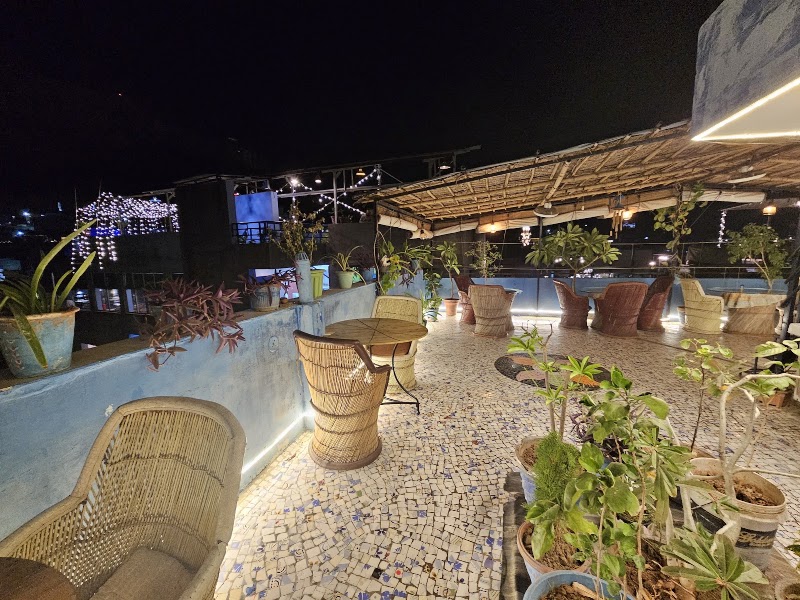 Blue Bird Cafe & Restaurant - Blue Bird Cafe & Restaurant Hostel Vostel, Fort Rd, Killi Khana, Makrana mohalla, Sodagaran Mohalla, Jodhpur, Rajasthan 342001, India