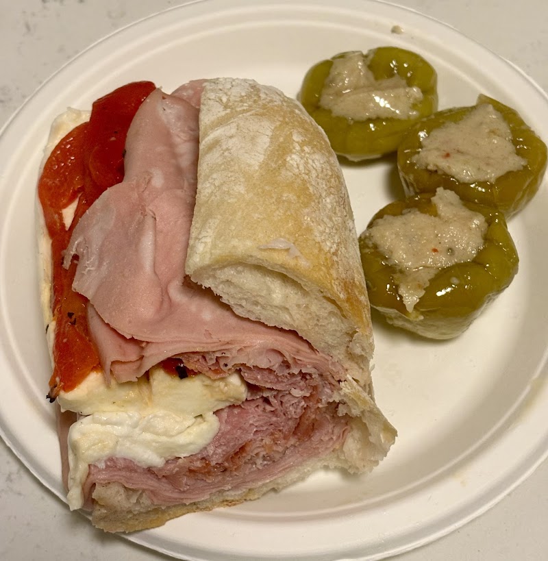 Giovanni's Italian Deli - Giovanni's Italian Deli 925 N Broadway, White Plains, NY 10603, USA