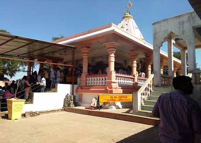 Kal Bhairav Temple - Kal Bhairav Temple Bhairavgarh, Goyala Buzurg, Madhya Pradesh 456003, India