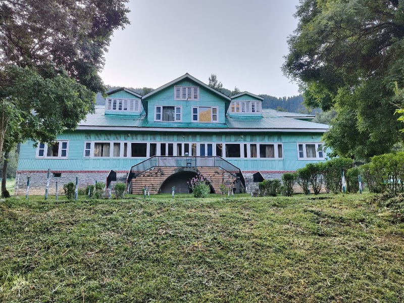 JKTDC 2 BHK Huts - JKTDC 2 BHK Huts 288C+GJP, Pahalgam, 192126